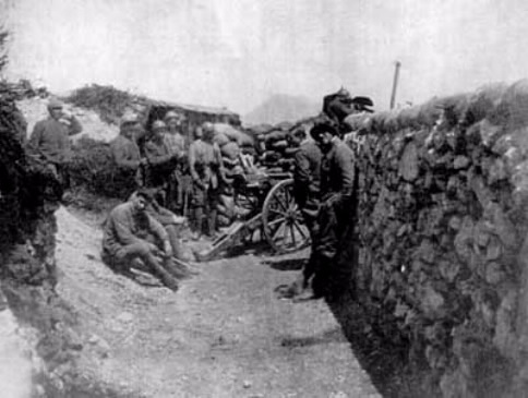 Soldati al fronte durante la prima guerra mondiale