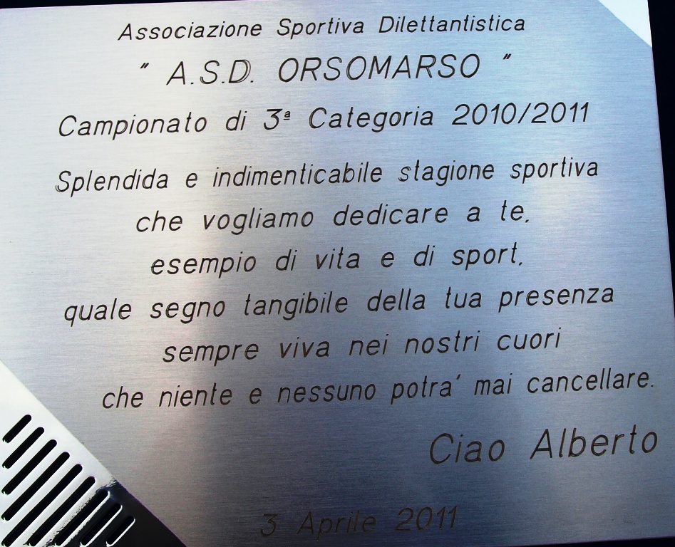 Thumbnail image for /public/upload/2011/4/634374741848465636_la dedica ad Alberto Farace.jpg